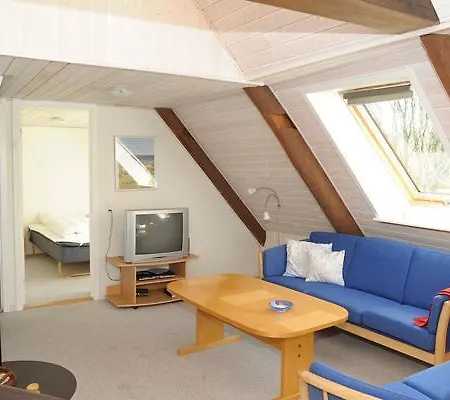 Four-bedroom Holiday In 1 *
